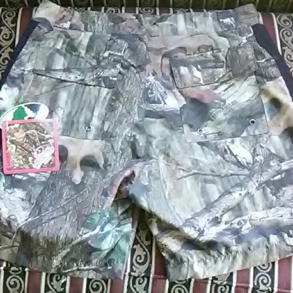MOSSY OAK Shorts NEW - Picture 2 of 3